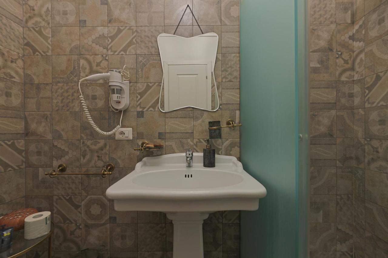 Art House Suites56 Via Del Babuino 56 Roma Exterior foto